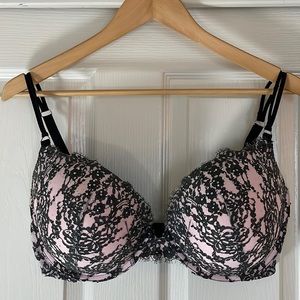 Victoria’s Secret Very Sexy Push Up Bra 36DDD